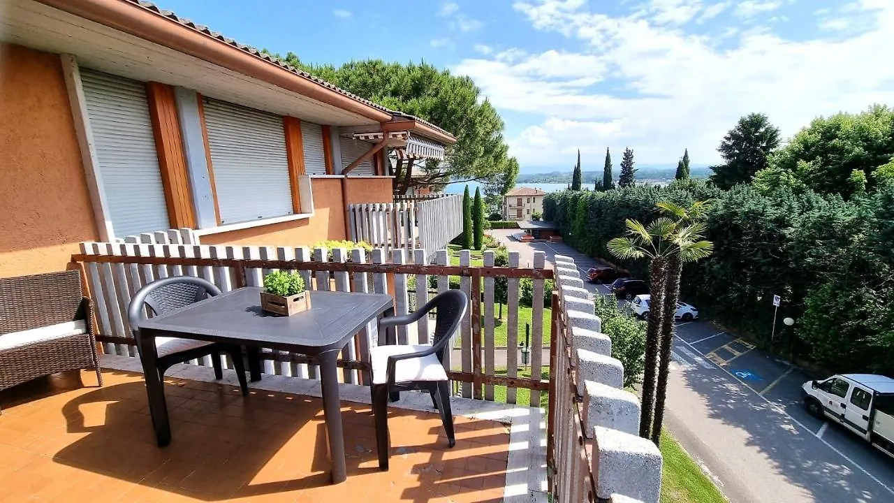 Stay-With-Us Appartments 페스키에라델가르다