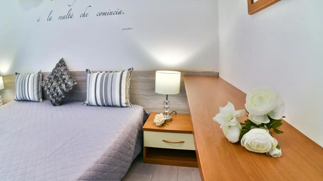 Stay-With-Us Appartments Peschiera del Garda Italy